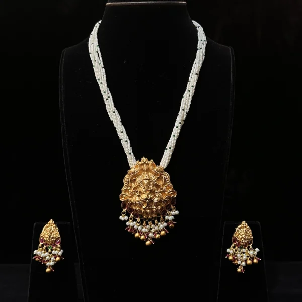 Gold  Necklace set