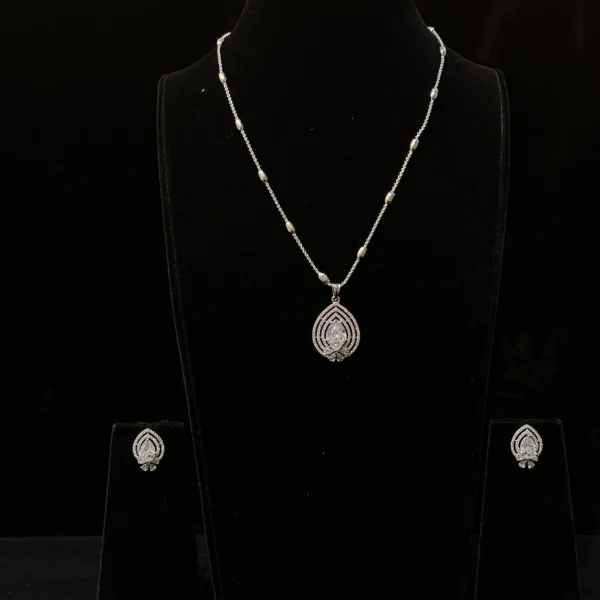 Diamond Pendant Set