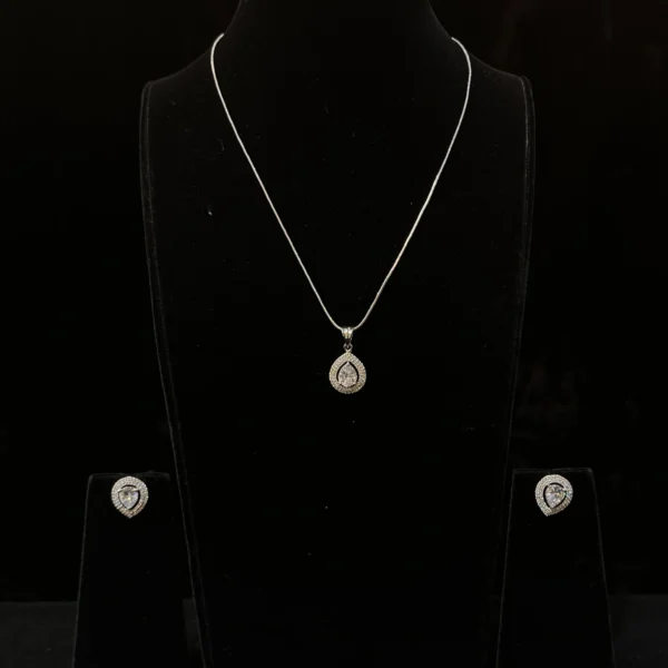 Diamond Pendant Set