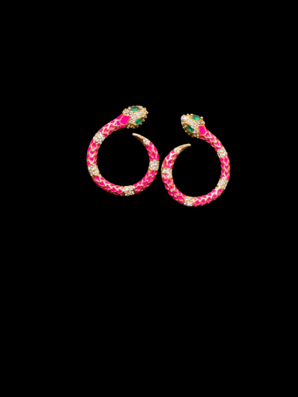 EARRING