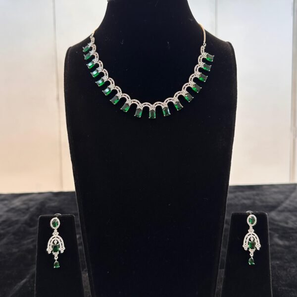 Diamonds Necklace Set