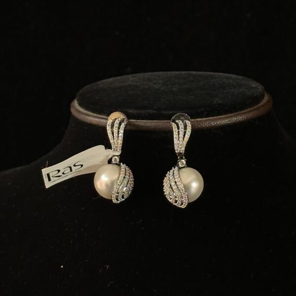 PEARL DIAMOND EARRING