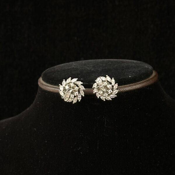 DIAMOND EARRING