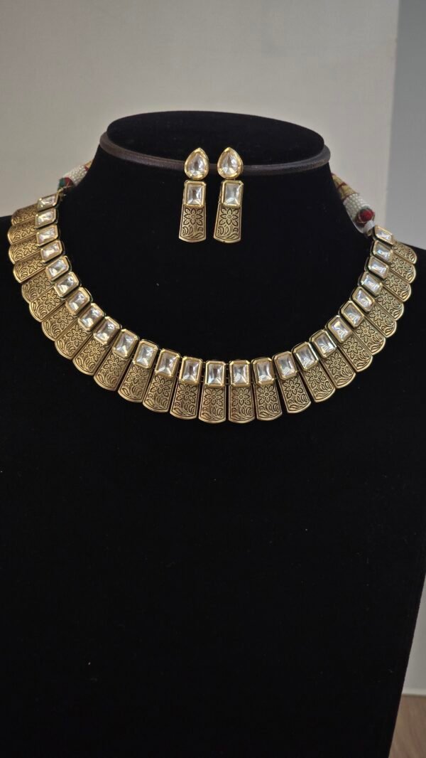 KUNDAN SET