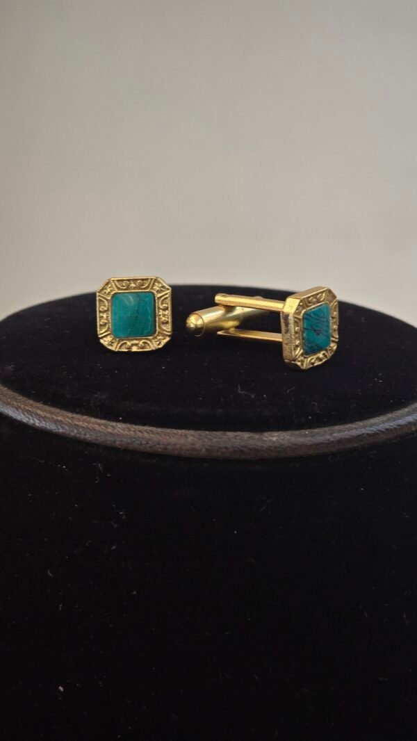 Cufflinks
