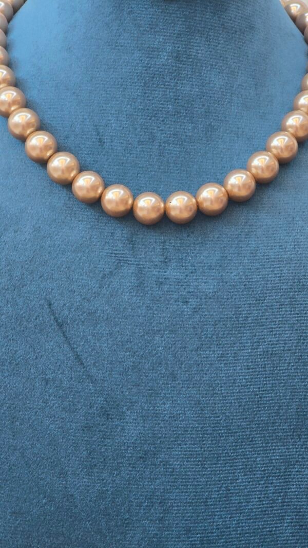 Beige Charm - Image 3