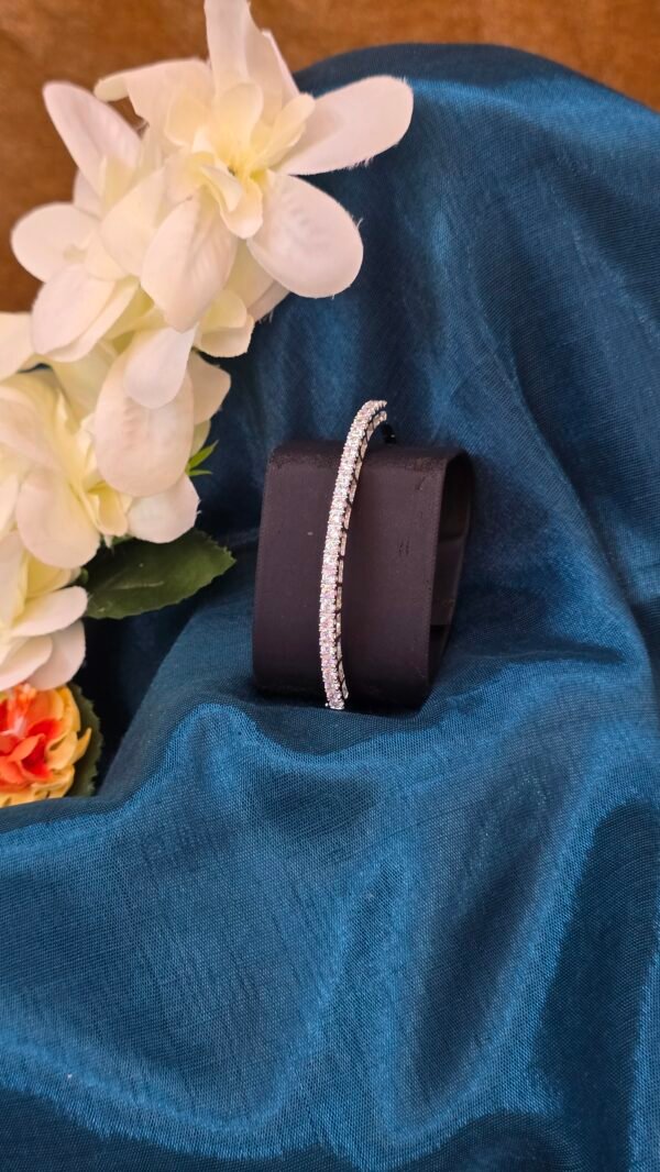 Elegant Spark - Image 2