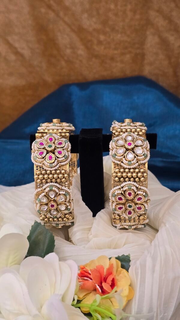 Antique Stone Kundan