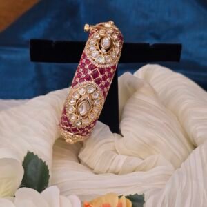 Antique Grace Kundan