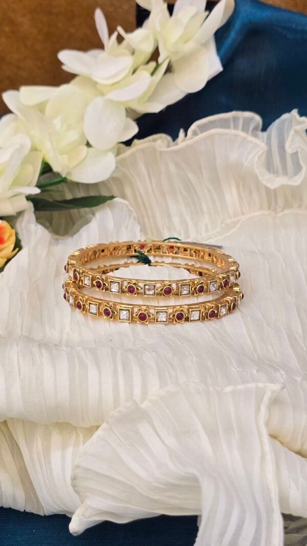 Majestic Glow Kundan - Image 3