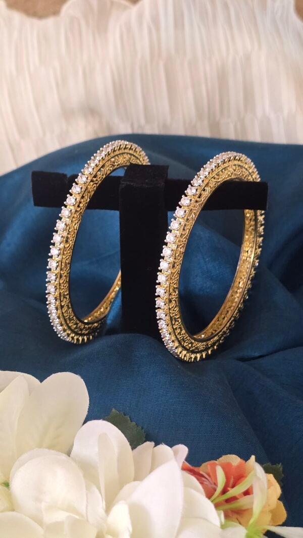Royal Sparkle Stone