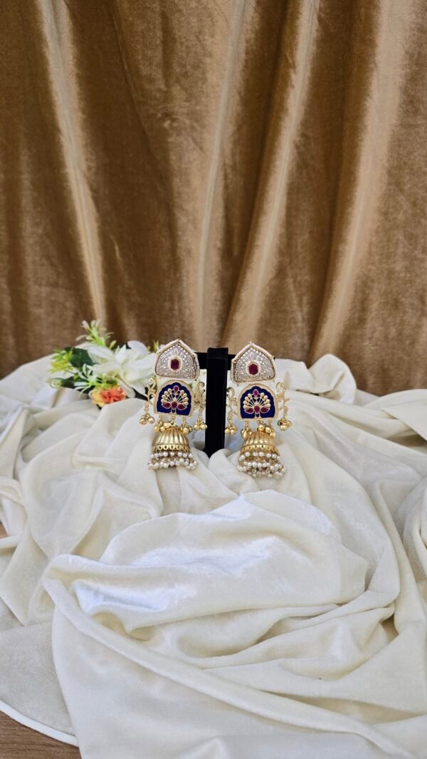 Traditional Pearl Cluster - Image 2